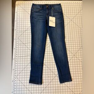 NWT 1822 Denim Women’s Size 6/28 Blue Vintage Dem Ankle Skinny Jeans